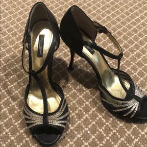 Dolce and Gabbana 3in black heels w crystals